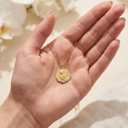 Child Saint John the Baptist with the Lamb Medal 18K Yellow Gold - 16 mm