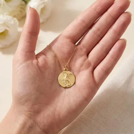 M&eacute;daille Saint Michel Terrassant le Dragon en Or Jaune 18 Carats