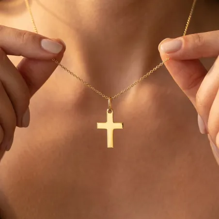 Pendentif Mini Croix 12 mm en Or Jaune 18 Carats