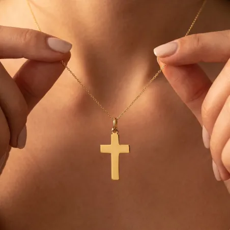 Pendentif Croix Plate Polie 17 mm en Or Jaune 18 Carats