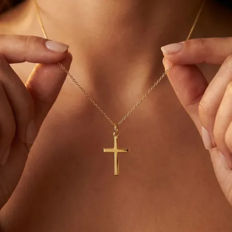 Bevelled Cross Pendant 21 mm in 18 Carat Yellow Gold