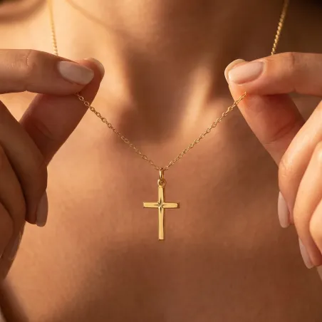 Star Cross Pendant 20 mm in 18 Carat Yellow Gold