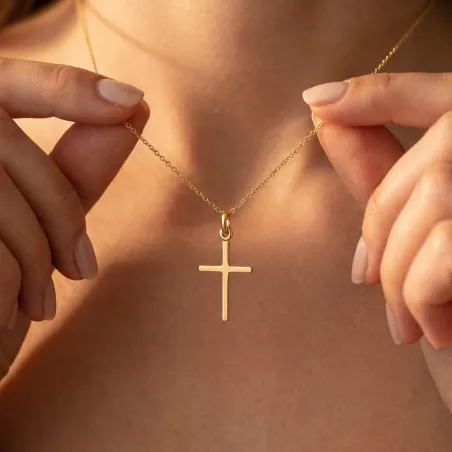 Pendentif Croix Élancée 24 mm en Or Jaune 18 Carats