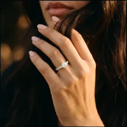Round Diamond Engagement Ring Aria Pavé | Celinni