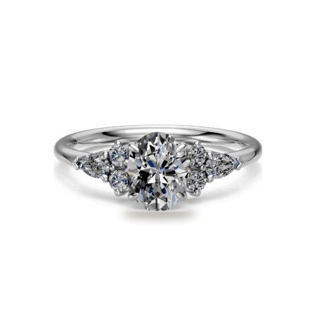 Anillo de compromiso diamante ovalado Constellation