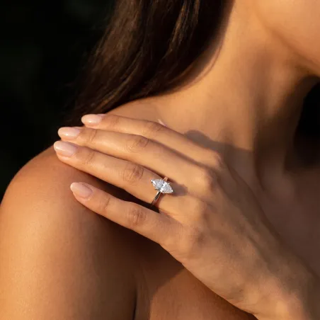 Anillo de compromiso diamante marquesa Aria