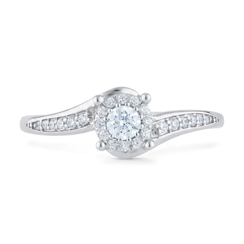Daniela Ring in 18K Gold and Natural Diamonds | Celinni