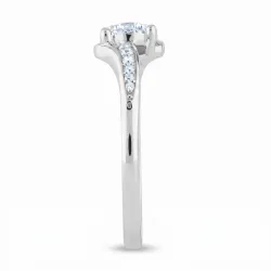 Daniela Ring in 18K Gold and Natural Diamonds | Celinni