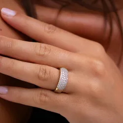 Delphine Ring &ndash; 18K Gold and Natural Diamonds | Celinni