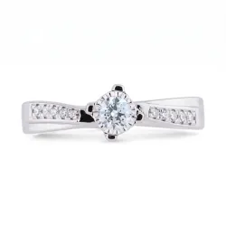 Esmee Ring – 18K Gold and Natural Diamonds | Celinni