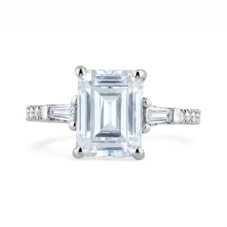 Caroline Natural Diamond Ring in 18K Gold
