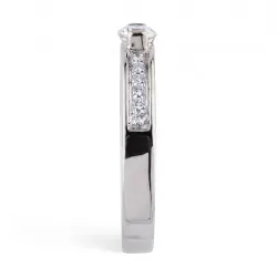 Cecile Ring &ndash; 18K Gold Solitaire with Natural Diamonds