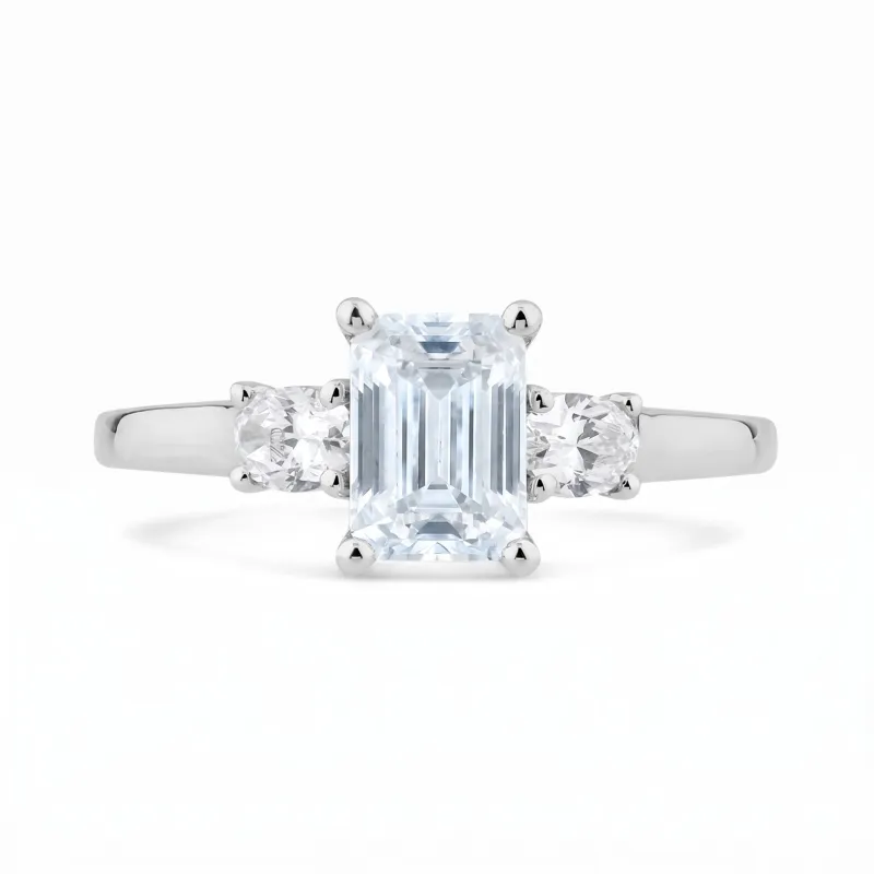 Carla Emerald-Cut Natural Diamond Ring in 18K Gold | Celinni