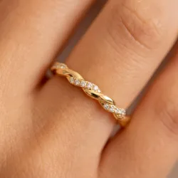 Twisted Diamond Band Ring in 18K Gold or Platinum | Celinni