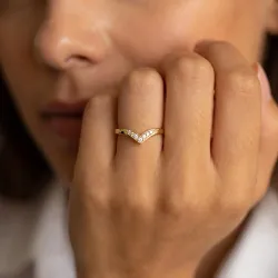 Chevron Diamond Ring in 18K Gold or Platinum | Celinni