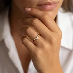 Chevron Diamond Ring in 18K Gold or Platinum | Celinni