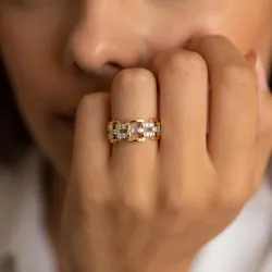 Diamond Link Ring in 18K Gold or Platinum | Celinni
