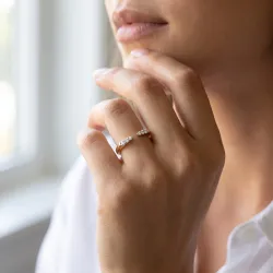 Open Diamond Band Ring in 18K Gold or Platinum | Celinni