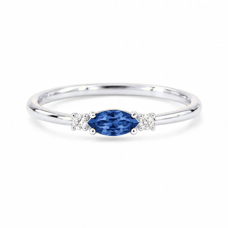 Anillo Romy Septiembre con Zafiro y Diamantes Naturales
