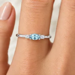 Anillo Romy Marzo con Aguamarina y Diamantes Naturales