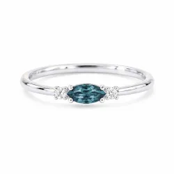Anillo Romy Junio con Alejandrita y Diamantes Naturales