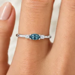 Anillo Romy Junio con Alejandrita y Diamantes Naturales