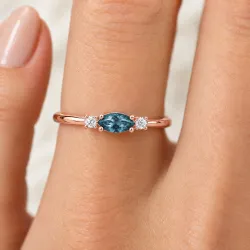 Anillo Romy Junio con Alejandrita y Diamantes Naturales