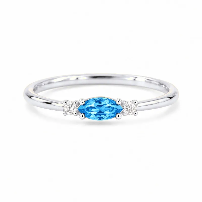 Anillo Romy Diciembre Topacio Azul y Diamantes Naturales