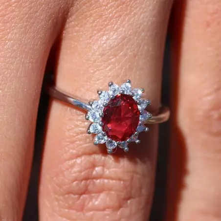 Anillo Margarita Granate Ovalado