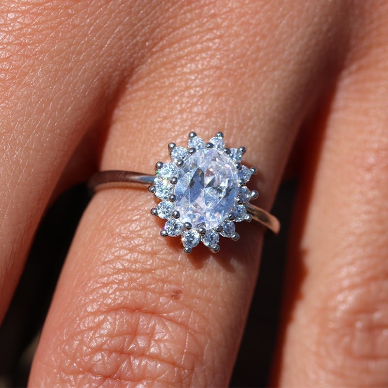 Anillo Margarita© Zafiro Blanco Ovalado