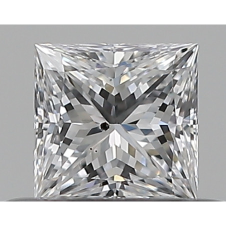 0.3-carat diamond in the shape of a princess