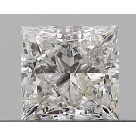 0.3-carat diamond in the shape of a princess
