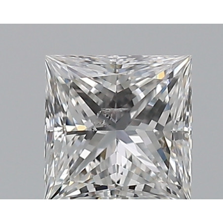 0.32-carat diamond in princess cut