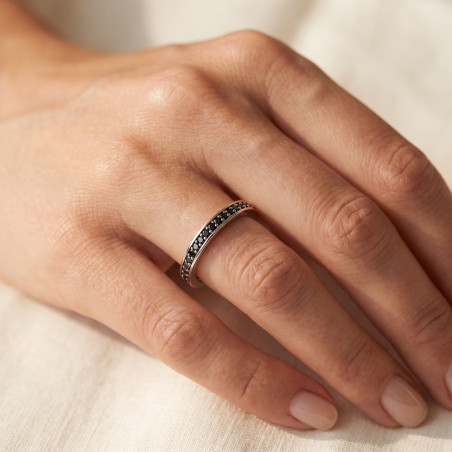 Alianza Diamantes Negros Engaste de Granos Oro Blanco 18K