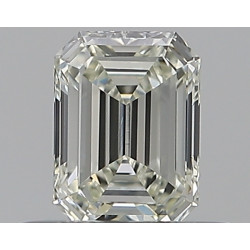 0.31-carat 祖母绿形状的钻石