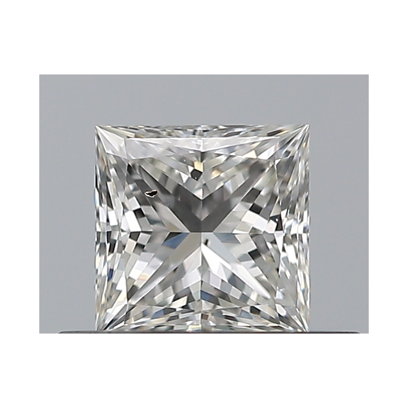 الماسة بشكل أميرة بوزن 0.4 قيراط