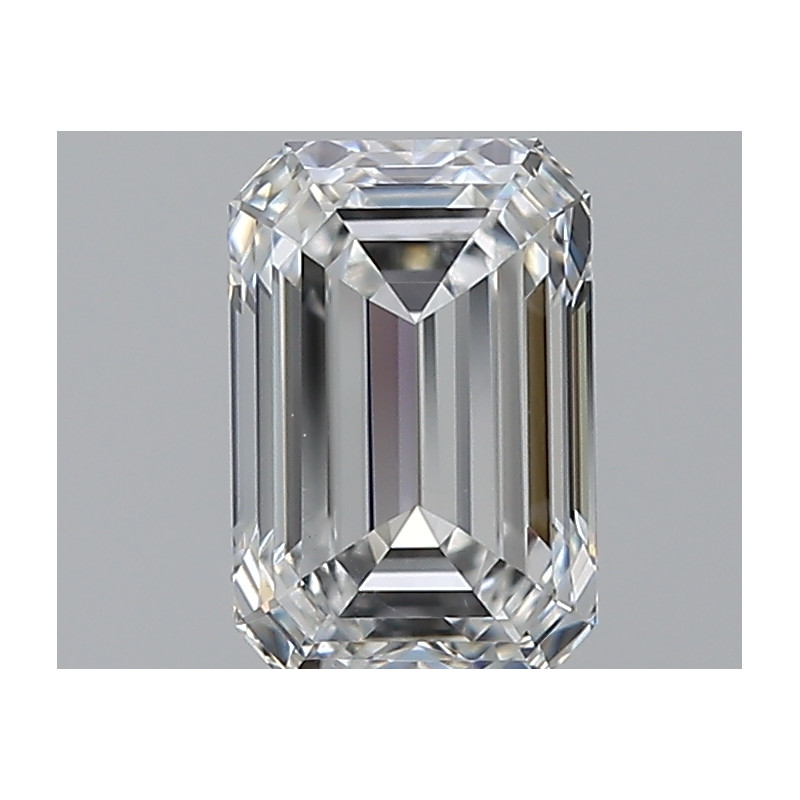 الماس على شكل زمرد بوزن 0.7 قيراط