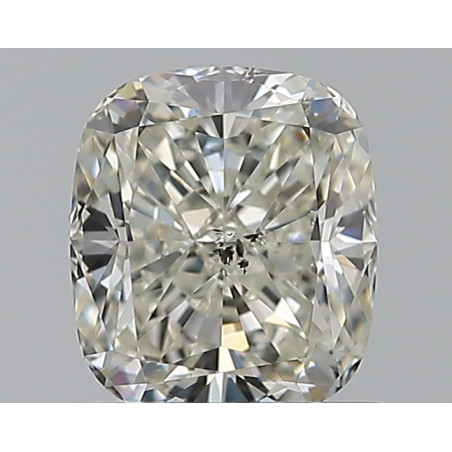 الماسة بشكل وسادة بوزن قيراط واحد