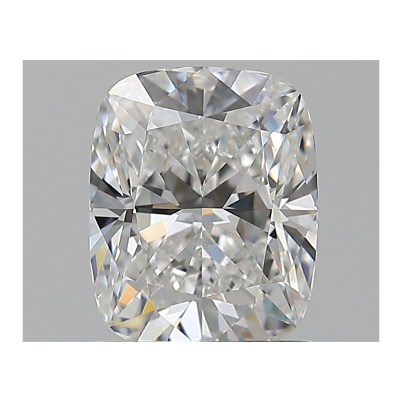 الماسة على شكل وسادة بوزن 1.03 قيراط