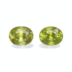 Sphene taille OVALE 绿色 4.57...