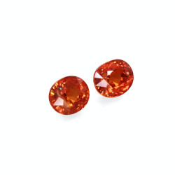 ovale oranje spessartiet van 10,72 karaat