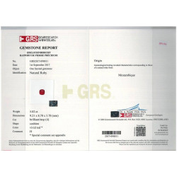 Kussen geslepen rode robijn uit Mozambique van 5,01 karaat