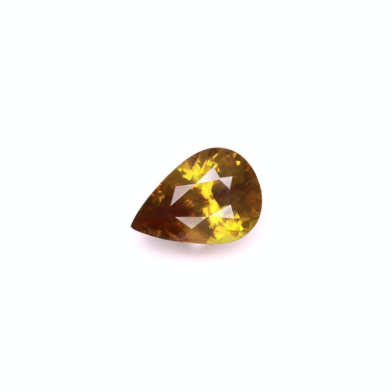 Sphene taille Poire  6.86 carats