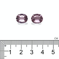Ovale geslepen babyroze spinel van 6,77 karaat