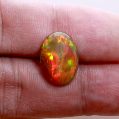 埃塞俄比亚蛋白石 taille 椭圆形 白色 5.27 carats