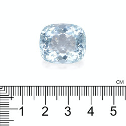 Kussen geslepen Hemelsblauwe Aquamarijn 26.86 karaat