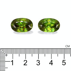 Ovale groene Sphene 23.10 karaat