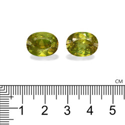 Ovale Limegroene Sphene van 14,34 karaat