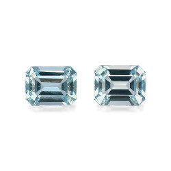 RECTANGULAR-cut Aquamarine...