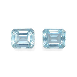 RECTANGULAR-cut Aquamarine...